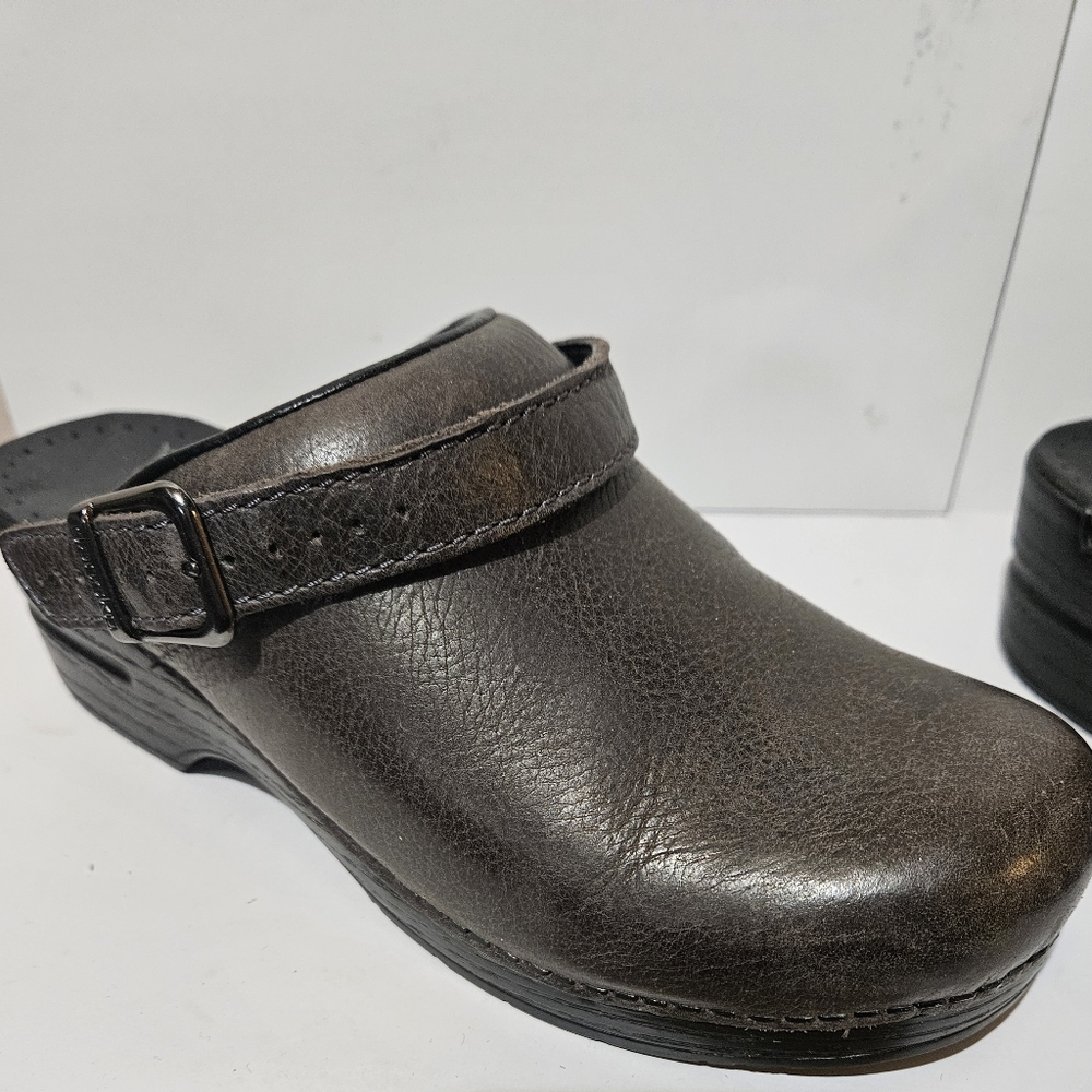 Dansko Ingrid Clogs GREY Leather